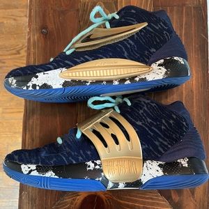 Nike KD basketball shoes
